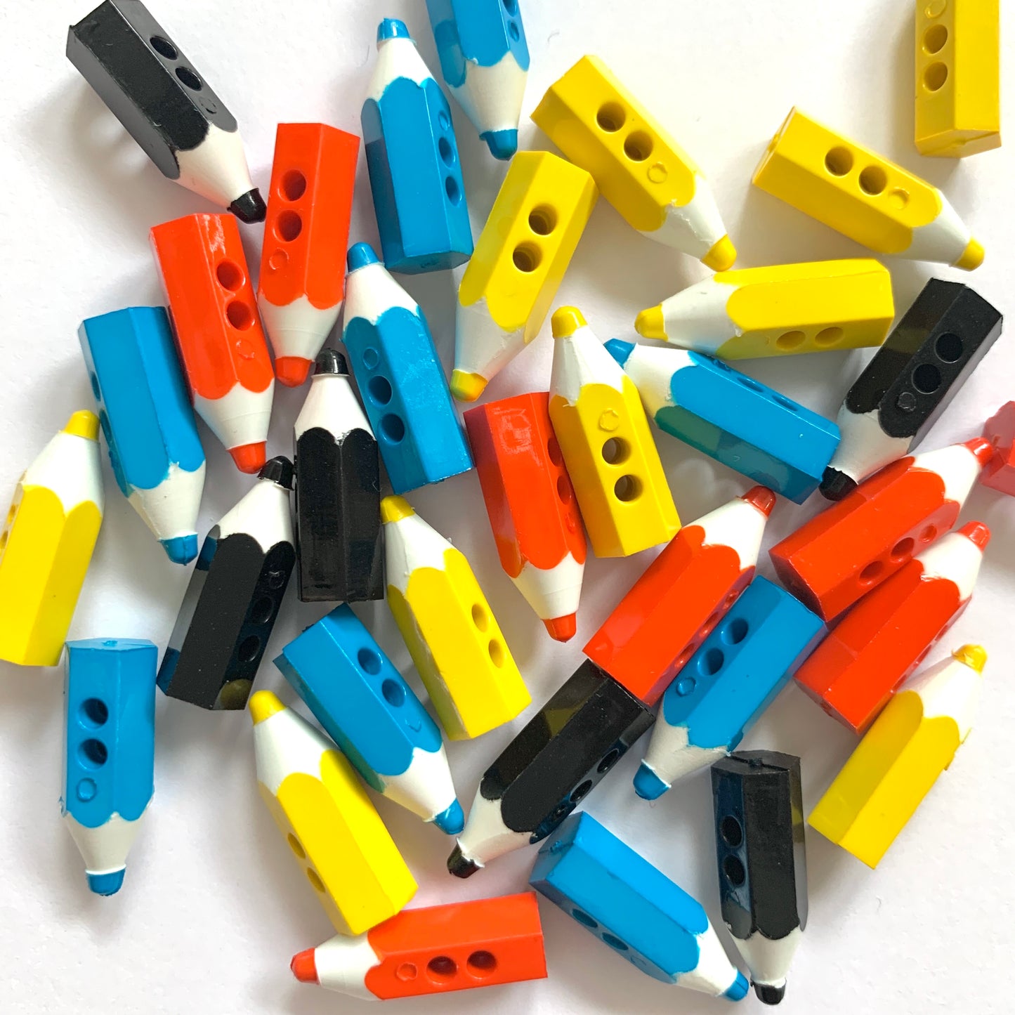Crayon Buttons | EN71, REACH & Annex II Compliant