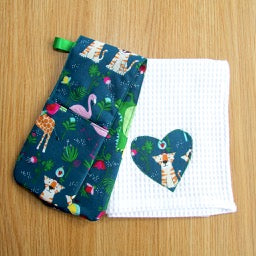 Oven Glove & Tea Towel Sewing Kit
