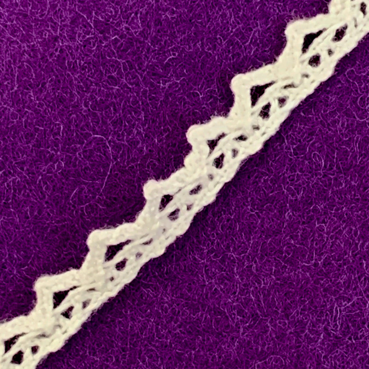 Bertie's Bows White 6mm Peaked Edge Cotton Lace - BTB420 -01