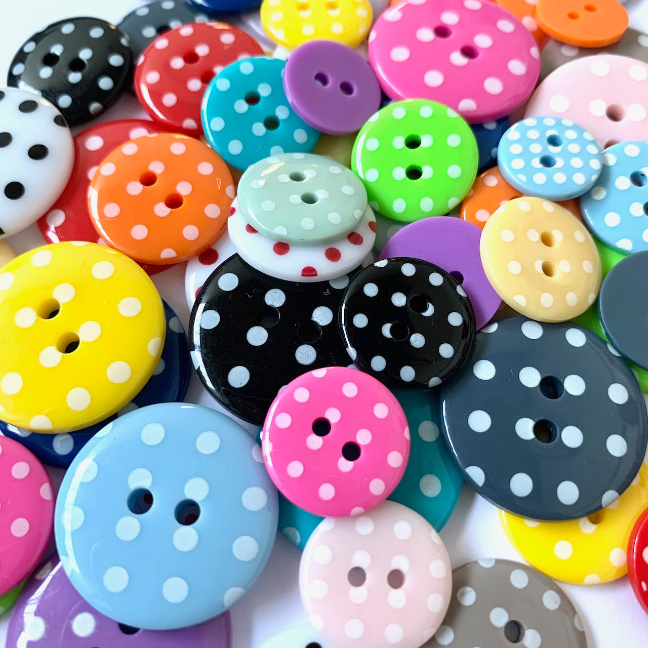 15mm Fine Style Polka Dot Buttons