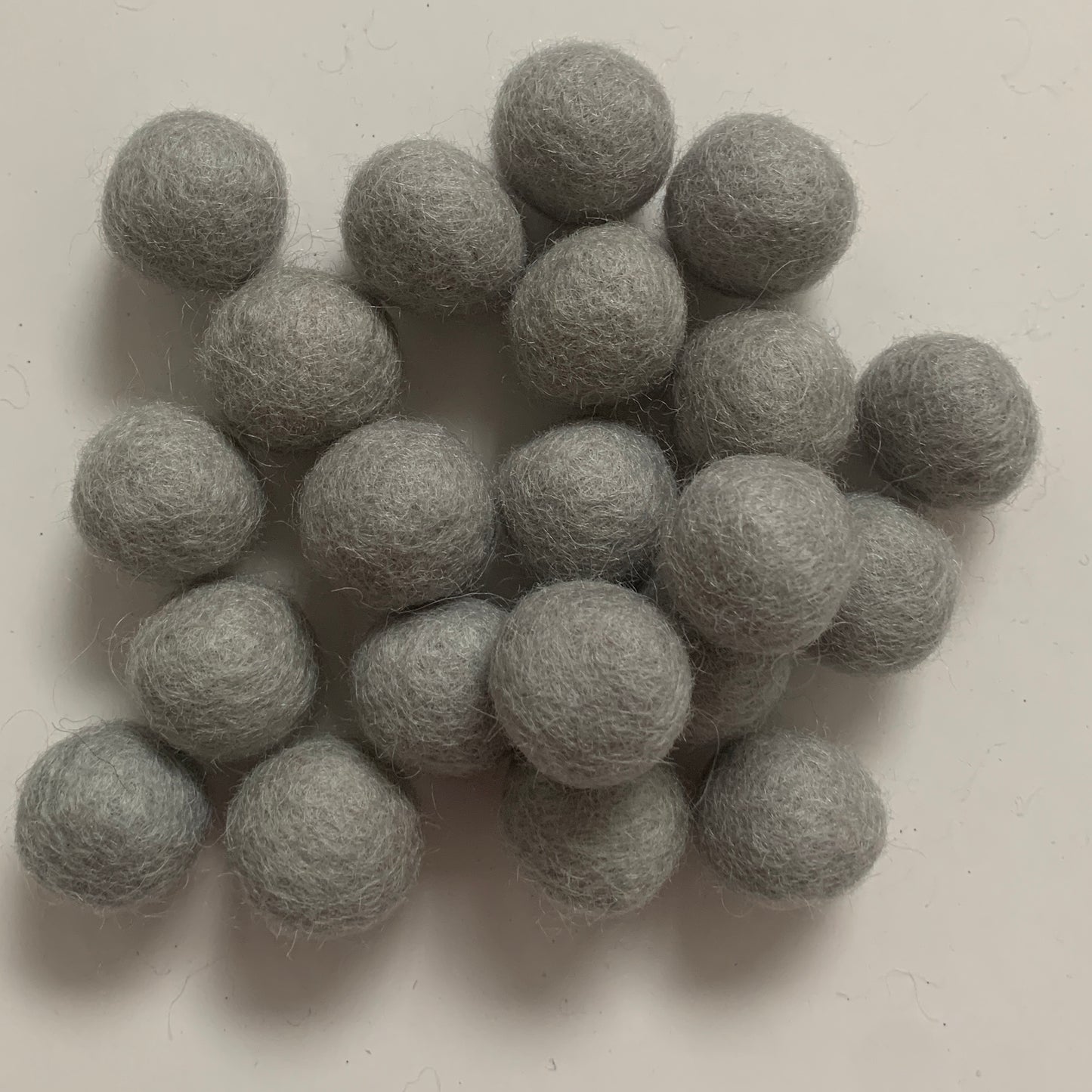 2cm Felt Ball