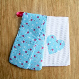 Oven Glove & Tea Towel Sewing Kit